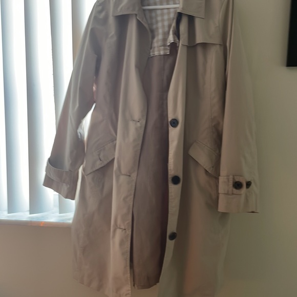 Lands End - Picture 4 of 6